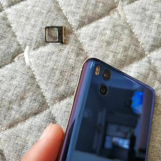 小米神秘工程机流入闲鱼！搭载骁龙835芯片，预装MIUI8系统