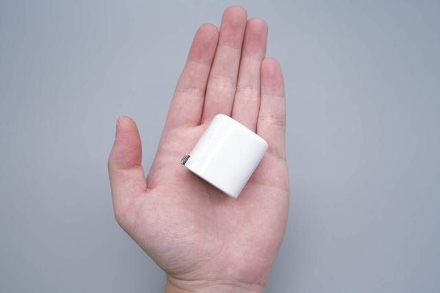 小米新款45W氮化镓小布丁充电器拆解，这些不同点需要注意