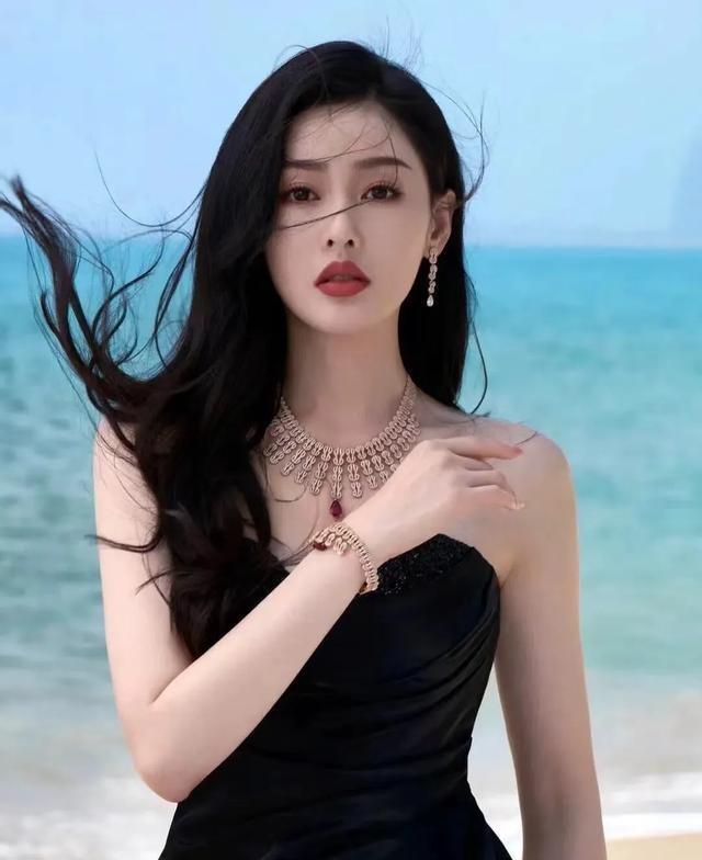 十位“90后”当红女星颜值排行，后两位难分伯仲，来看看都有谁呢