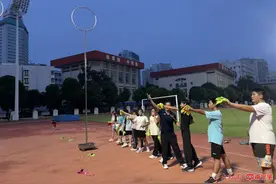 南宁举办体育中考项目公益培训班图片