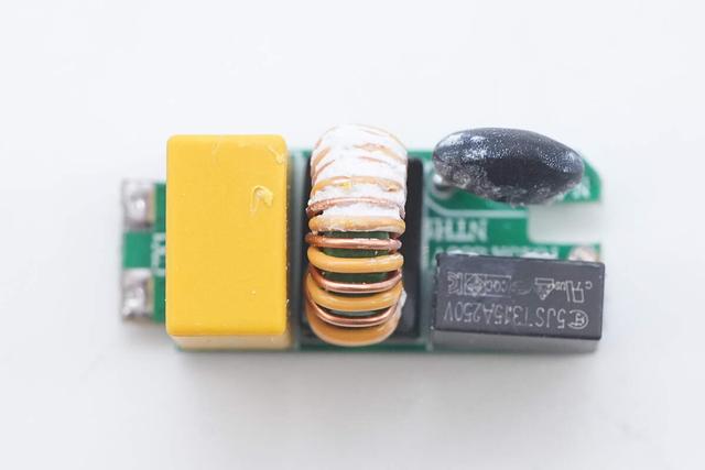 主流快充全兼容，超小体积，倍仕达65W氮化镓充电器拆解
