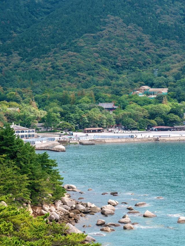 和老伴去青岛住了一个月，当地人对待外省人的态度：让我眼界大开