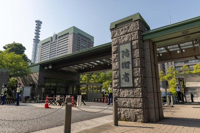 坏消息接二连三传来，中国不再惯着日本，高市竟想把普京拖下水