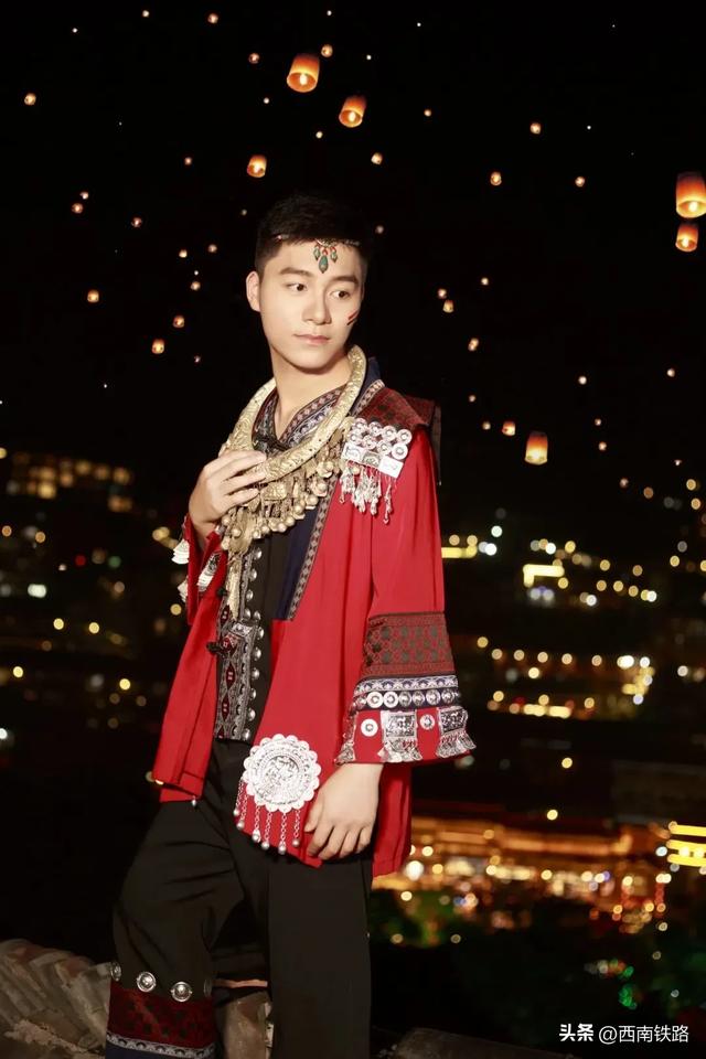 预测要火!高铁直达古镇,这样穿搭更出片