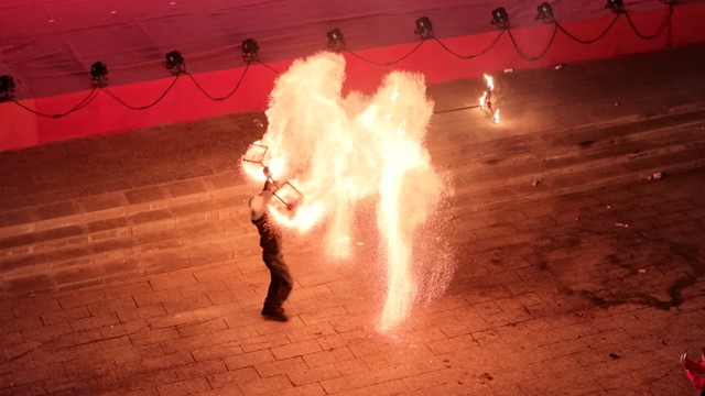 锣鼓喧天迎宾客 铁花璀璨耀祁山——这里的年味直接拉满