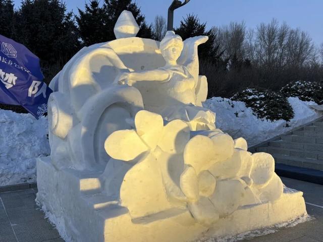 开园啦！去这里，看冰雪“七十二变”→