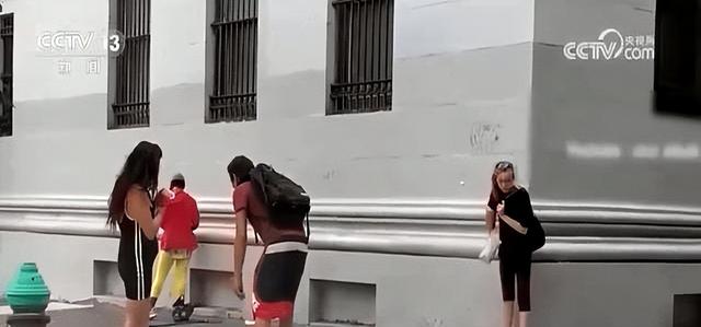 挂断！中方电话后，特朗普像变了个人，北京阅兵典礼，该给他留个