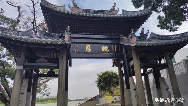东莞：余屋进士牌坊，临寒溪河而建，历史悠久