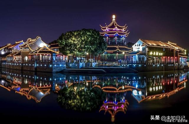 苏州有座古镇远离城市的喧哗，很多游客慕名而来！