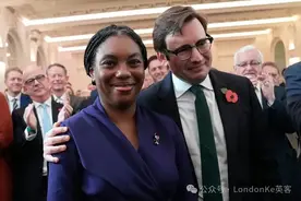 创造历史！英国保守党选出黑人女党魁！英版哈里斯来了图片