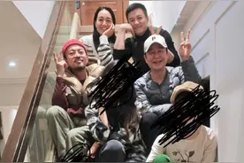 周一围张颂文林家川三家聚会，张颂文妻儿出镜，老婆漂亮有气质图片