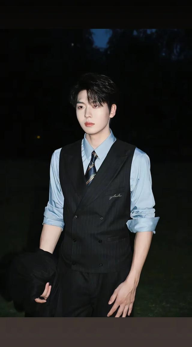 短剧男演员片酬大曝光！从日薪1万到5万，差距居然这么离谱！