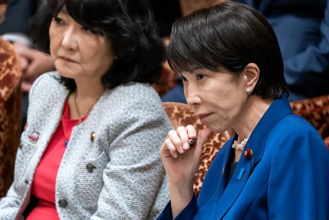 中方连环反制下，日本重新大选？高市早苗摊上大事，外交部通告12字