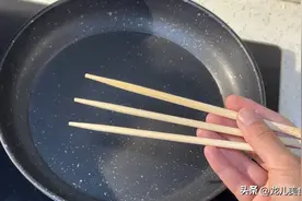 教你用3根筷子搭蒸笼架子，非常牢固，简单省钱又实用，一学就会图片