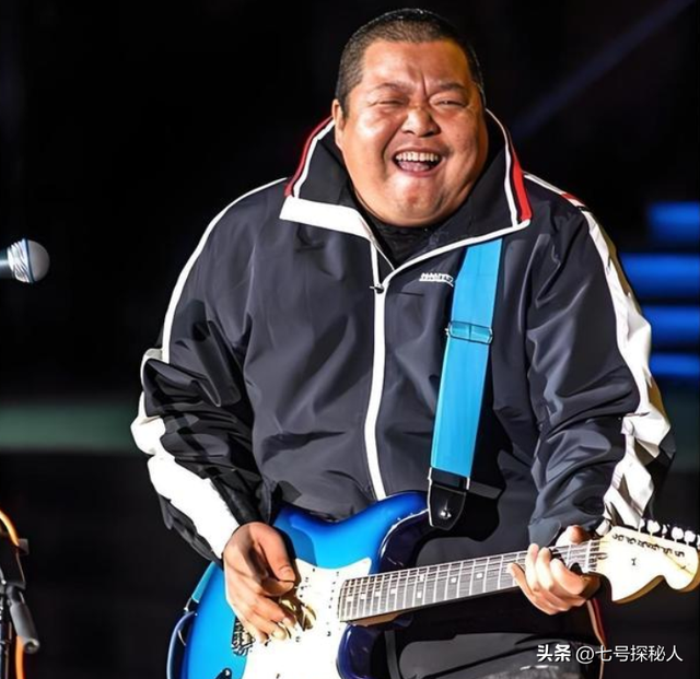 她连续5次上春晚，私下却和恩师同居怀孕被骗流产	，现在57岁单身