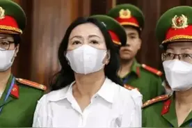 漂亮国这一次给富豪们上了一课，网终评论区沸腾了图片