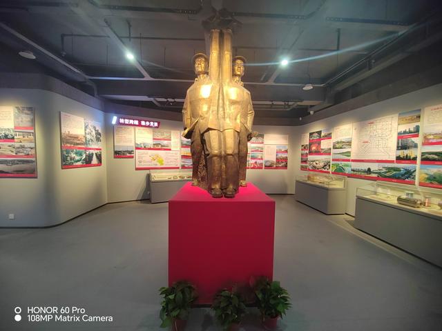 展讯 ‖《红色白银》即将开展！