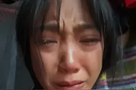 时隔5年，越南媳妇再次回到娘家，丈母娘激动痛哭：我女儿回来了图片