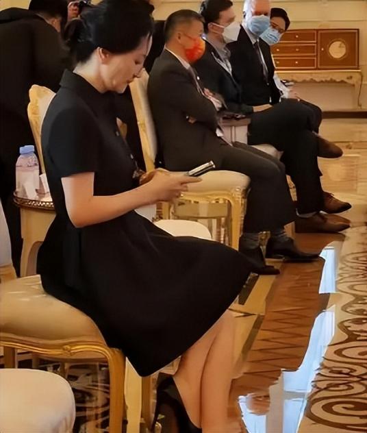 官媒发文，53岁孟晚舟再破天花板	，让任正非和整个商界刮目相看