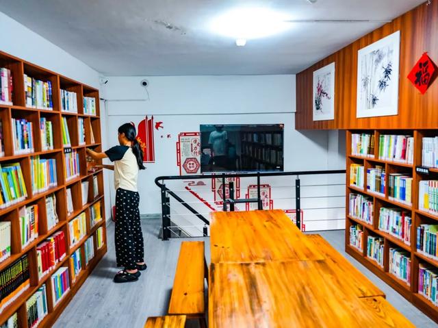 别再秋冬宅家躺!速冲这两家“明光书房”