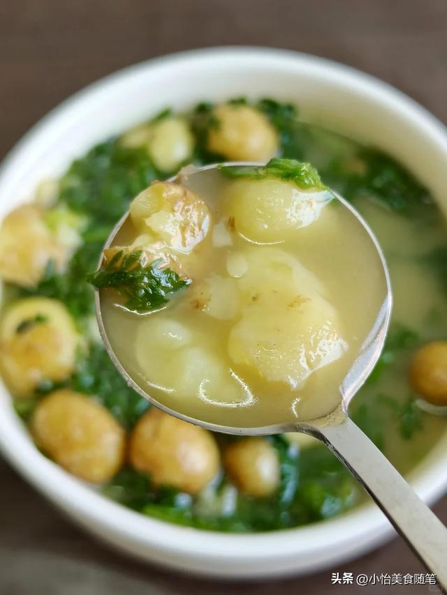 冬天，这菜使劲吃！一解毒，二对眼睛好，三护肝，冬天煮汤真香