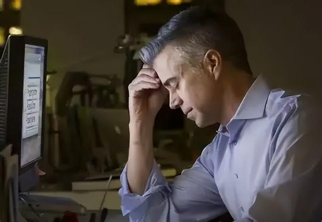 二十年大厂浮沉路	，42岁主动“下车	”：原来人生不止KPI和期权池