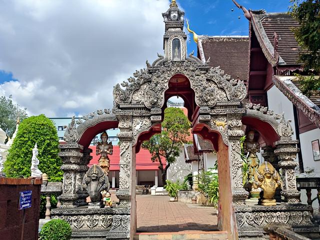 泰国旅游：从塔佩门到清迈古城半日行（图）