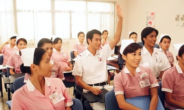 别再看《巨塔之后》，强推5部医疗职业剧，看完秒懂啥叫紧张刺激