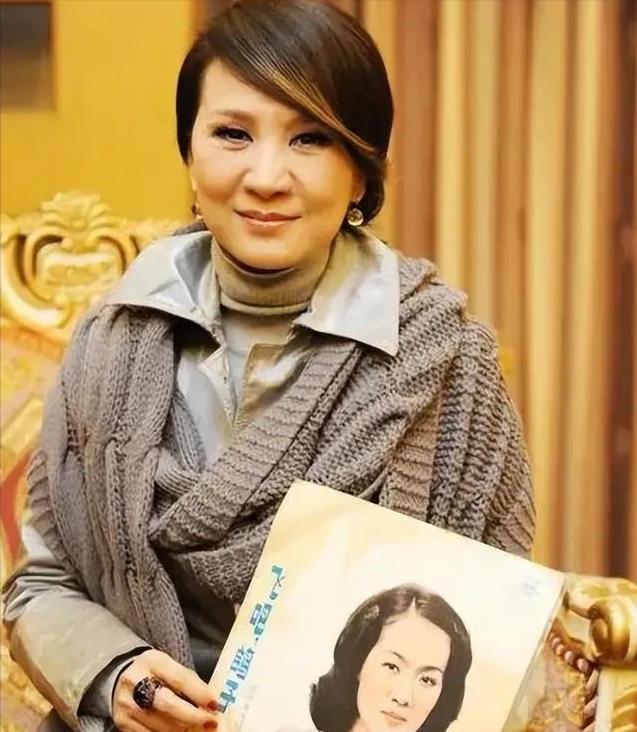 原来早已不是中国籍？事业巅峰远赴美国，被老外“玩腻”晚年回国