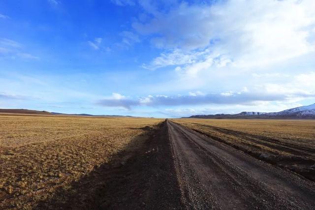 穿越阿里，才算真正到过西藏！万山之祖与百川之源在此相遇。