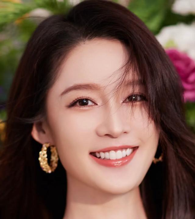 十位“90后”当红女星颜值排行，后两位难分伯仲，来看看都有谁呢