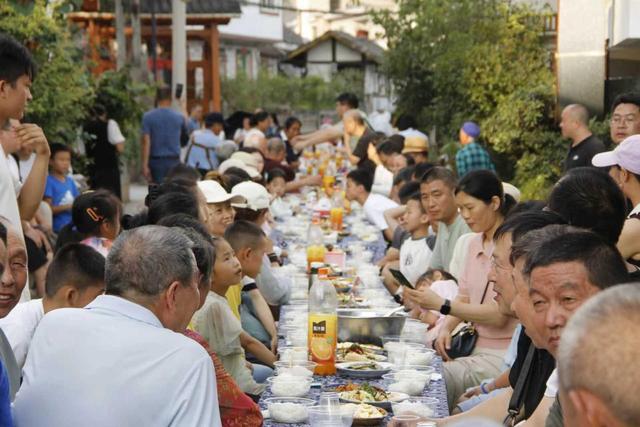 乌当区新堡乡盛启文化盛宴 旅居客享布依风情