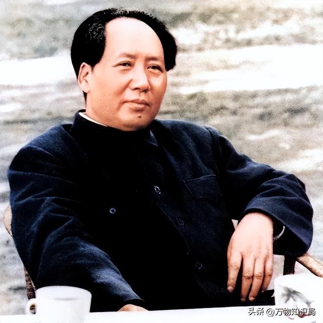 1962年，刘思齐和杨茂之新婚后	，去探望毛主席，珍贵合影留存