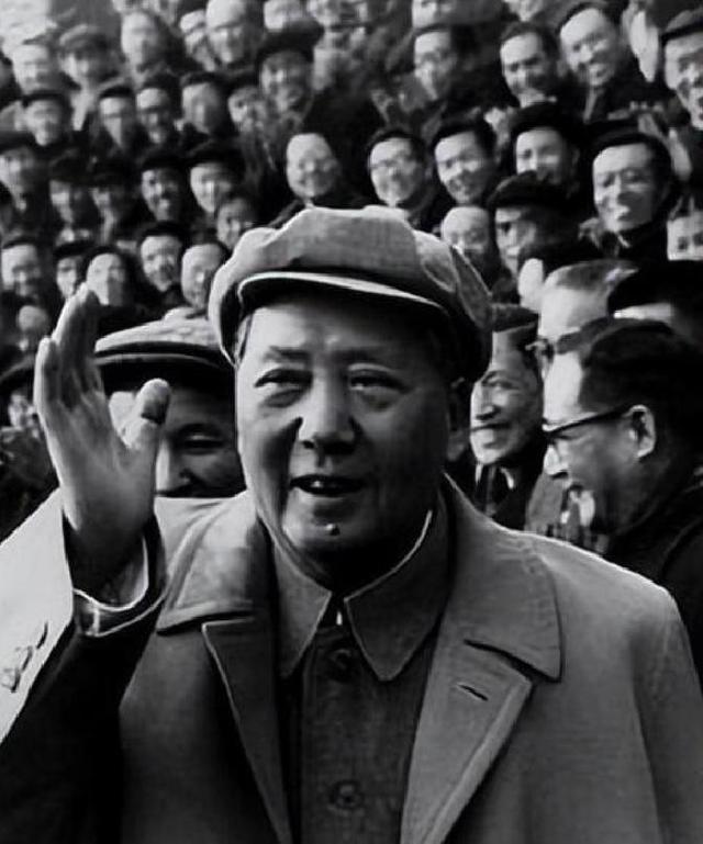 她曾任中组部副部长，怒批副主席汪东兴，直呼毛主席为“老毛”