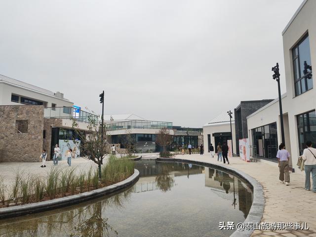泰安：一个新开业商业综合体，30家首店+山水园林景观，有人说不