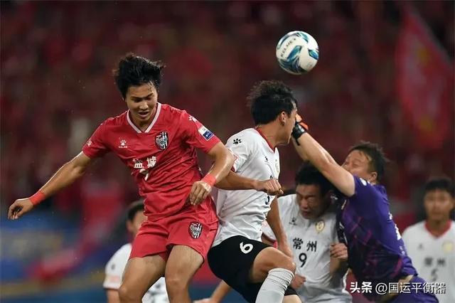 5-0常州队输惨了球迷却不骂，男足为啥总被喊解散？