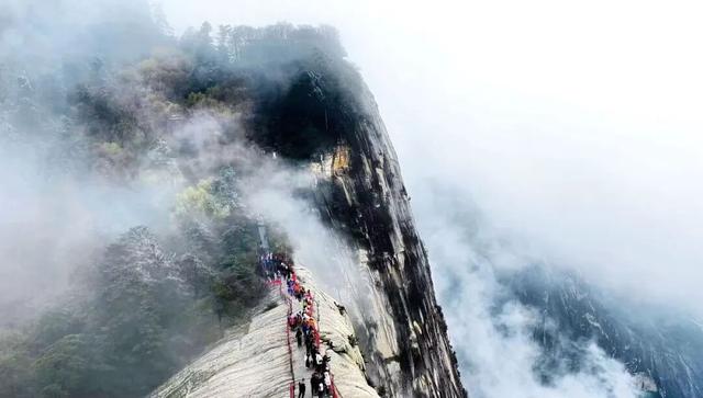 华山下雪了，你期待的第一场雪来啦！