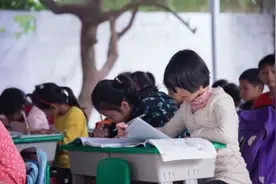 为啥穷人家的孩子难成材？幼师坦言：3个原因很现实，家长要注意图片