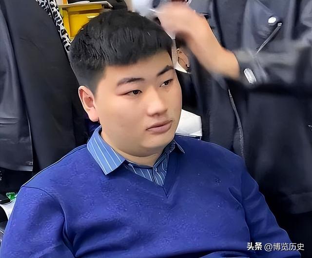 大衣哥案终于判了，全网大快人心，但有一人怕是肠子都该悔青了