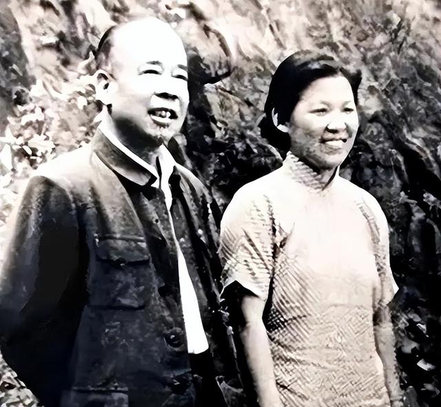 1961年，水静去莆田旅游，席间询问叶飞：这里为什么这么多庙宇？