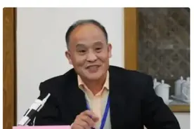 上学有风险，王教授珠玉在前，王副教授发不雅照，汪老师表白学生图片