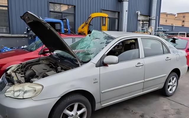 烂尾楼未平又遇烂尾车，新能源“淘汰潮”，谁能撑到2030年之路？