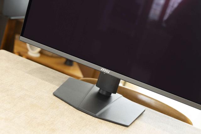 游戏玩家的顶级享受，微星电竞显示器MAG 272UP QD-OLED X24流光