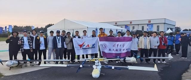 又准又快！中国大学生造出轰炸机，美国输在起跑线？美网友破防了