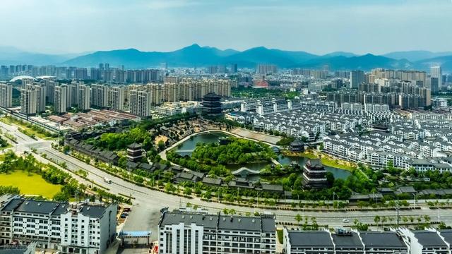 中国“退步”最快的城市，曾和上海、重庆齐名，如今沦为三线城市