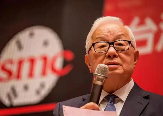 台积电花大价钱去美国建厂，成本猛涨却还要干，背后原因不简单