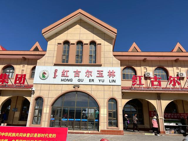 从偏关到巴彦淖尔再到额济纳旗 走最寂寞的沙漠公路 其实一点不寂寞