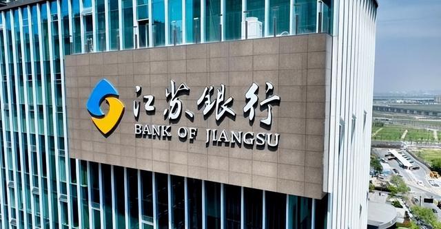 德国和江苏同为8000多万人，德国创造4.66万亿GDP，江苏令人意外