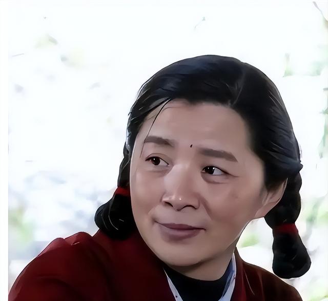 原来他是迟蓬丈夫，难怪66岁能出演《生万物》，有个好丈夫太重要