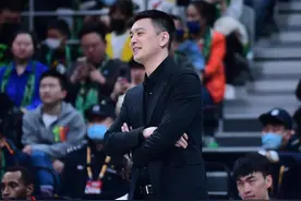 杨总上任！出任辽宁益胜篮球俱乐部总裁兼总教练图片